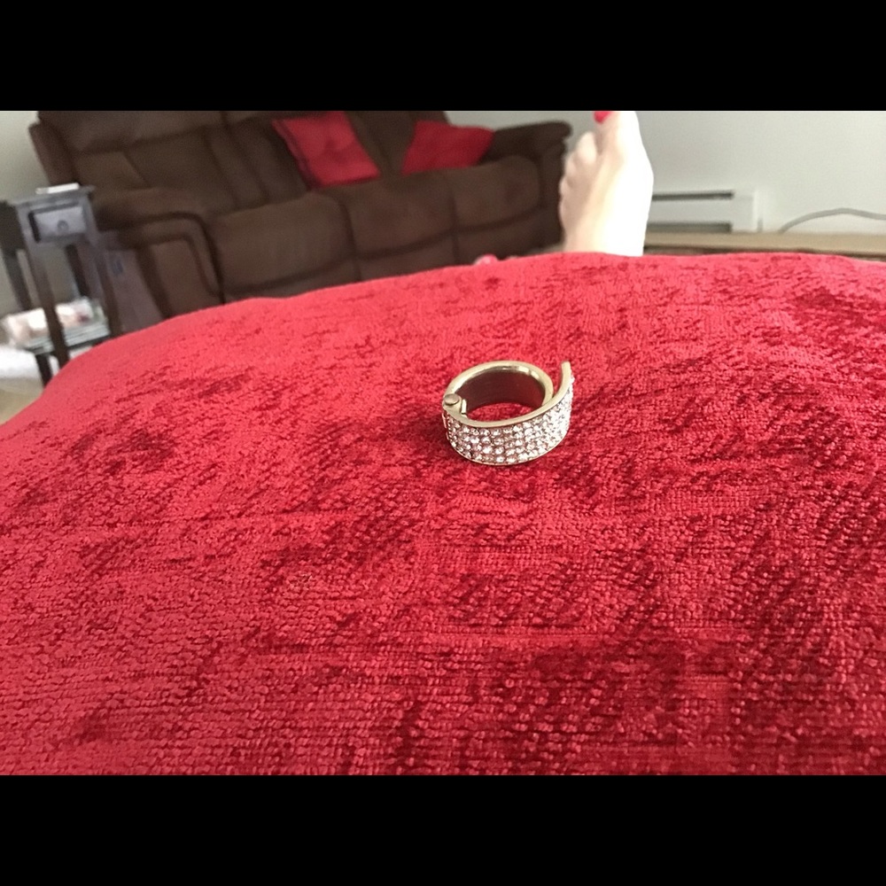 Ring - Picture 3 of 3